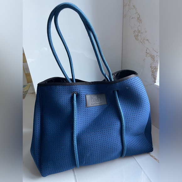 Bag & Bougie Handbags - Bag & Bougie Midnight Neoprene Tote bag